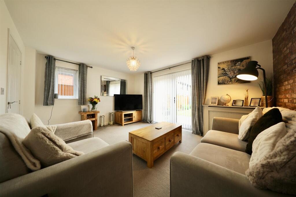 College Gardens, Hull - View 2