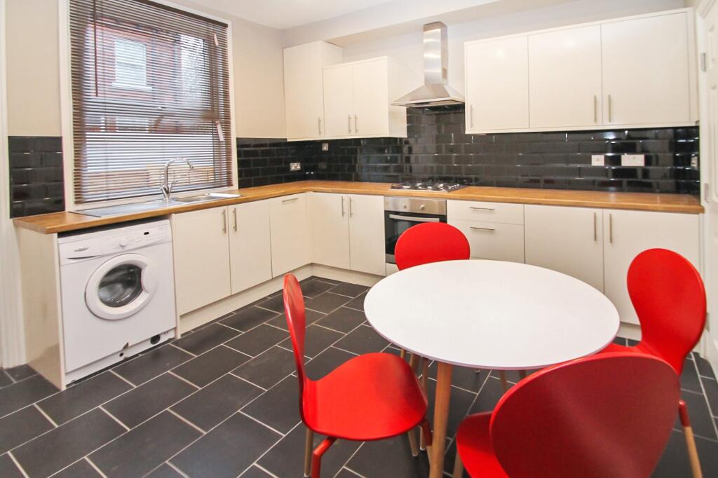 House in Leeds - View 3