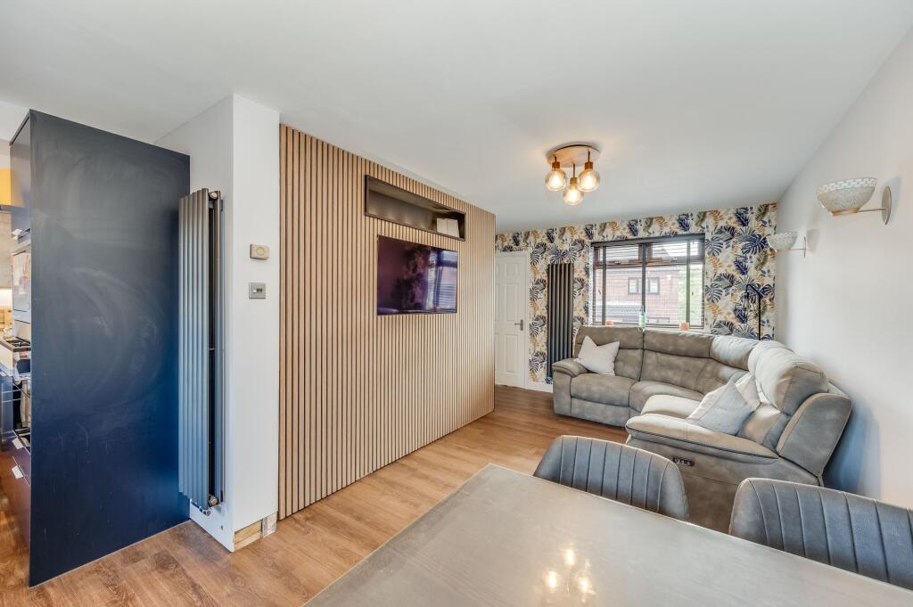 Kildale Gardens, Mosborough, S20 photo 4