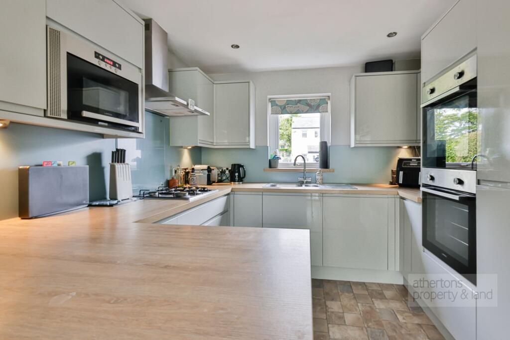 House in Ribble Valley, Low Moor, Clitheroe - View 5