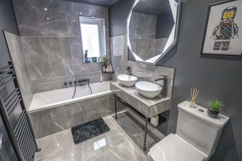 House in Cardiff, Llantwit Major - View 3