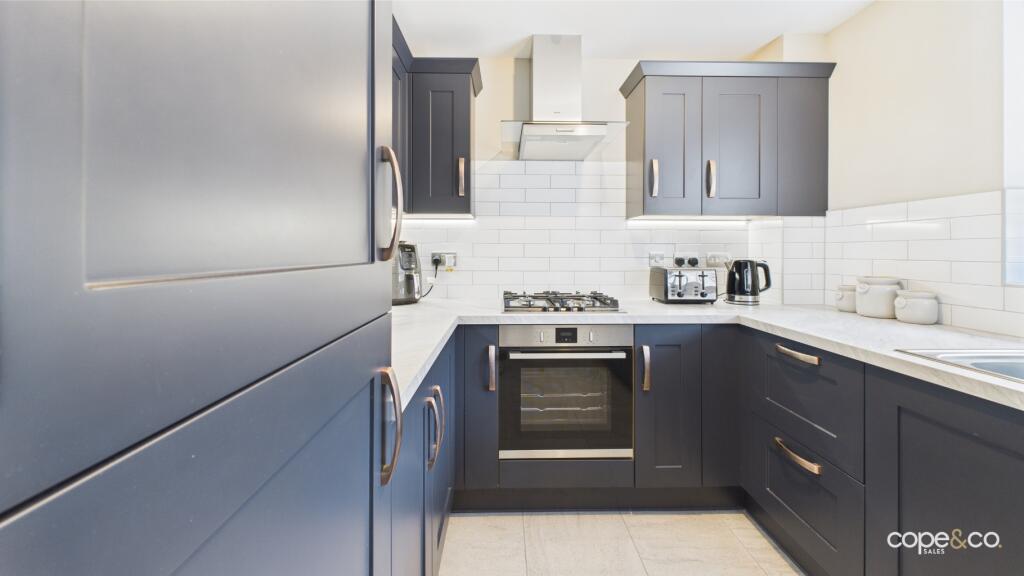 Apartment in Amber Valley, Alfreton - More