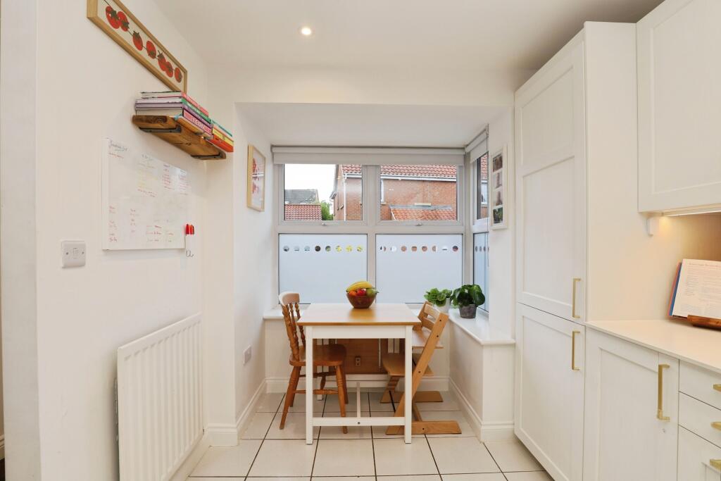 House in Desborough, North Northamptonshire - View 4
