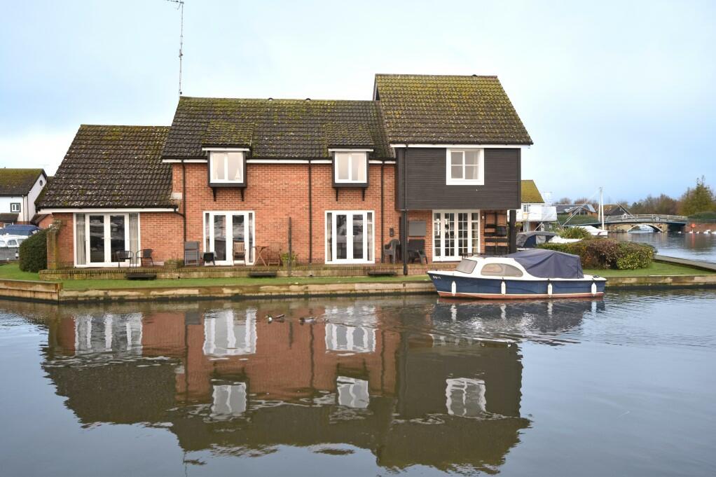 Main image of property: Wroxham