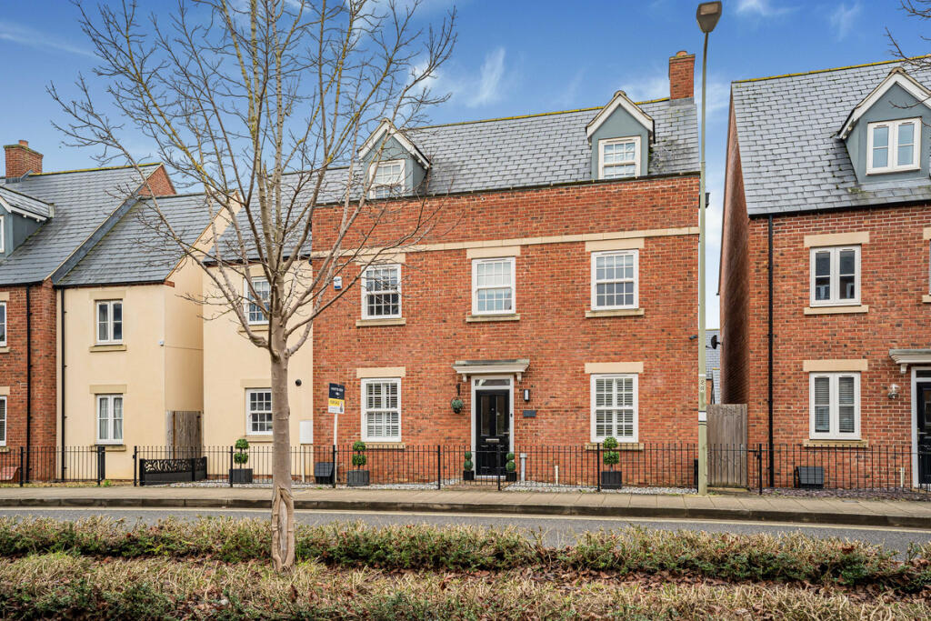 Main image of property: Whitelands Way, Bicester, OX26