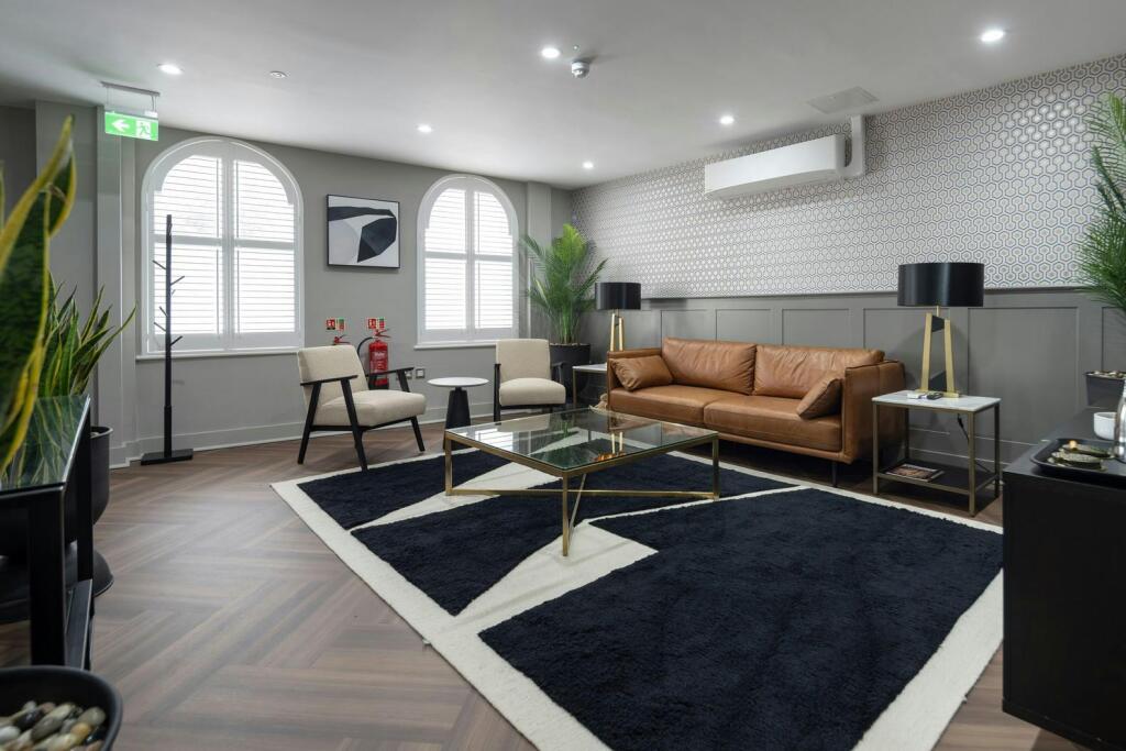 Club Lounge