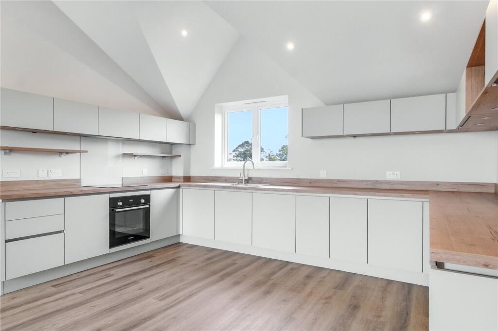 Main image of property: Marina Quays, Caister Road, Great Yarmouth, Norfolk, NR30