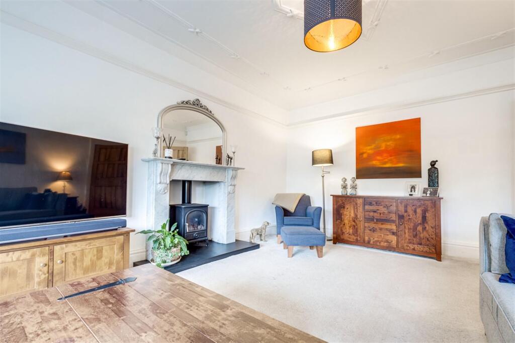House in Sutton Coldfield, Maney - View 4
