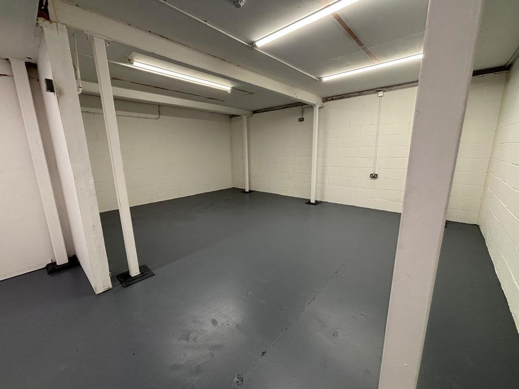 Photo 18