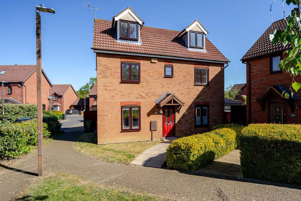 Main image of property: Upper Wood Close, Shenley Brook End, Milton Keynes, MK5