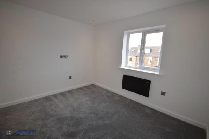Apartment in Sheffield, Handsworth - View 4