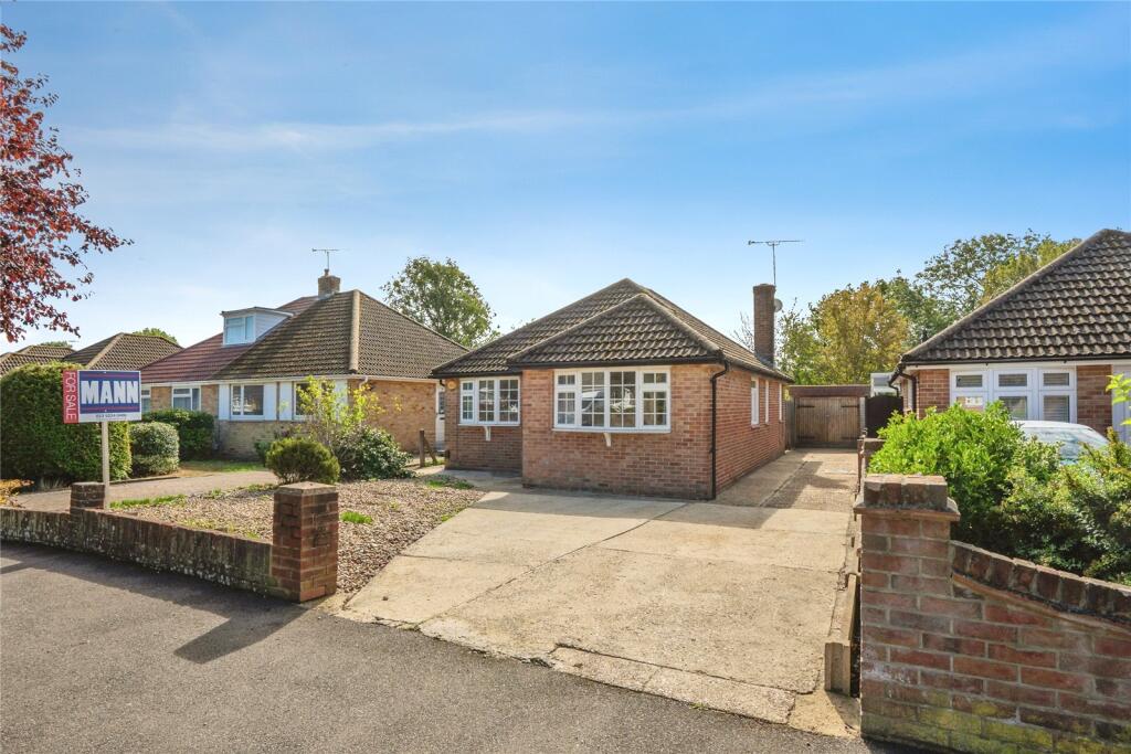 Main image of property: Sunnymead Drive, Waterlooville, Hampshire, PO7