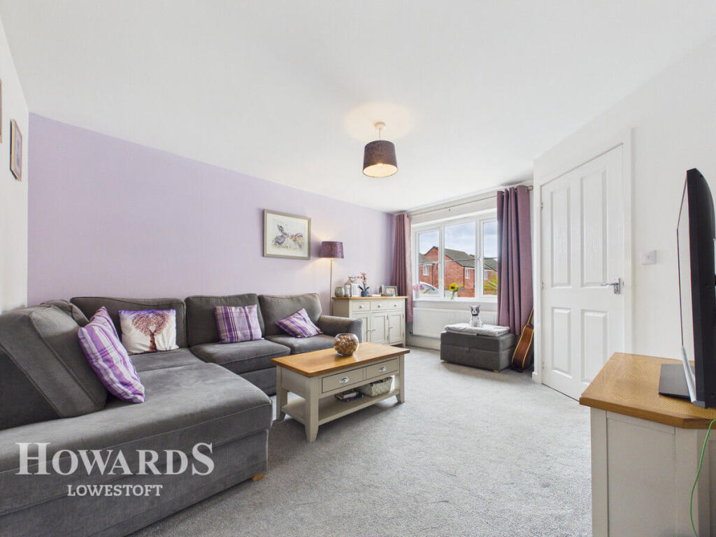 Pritchard Close, Lowestoft photo 3
