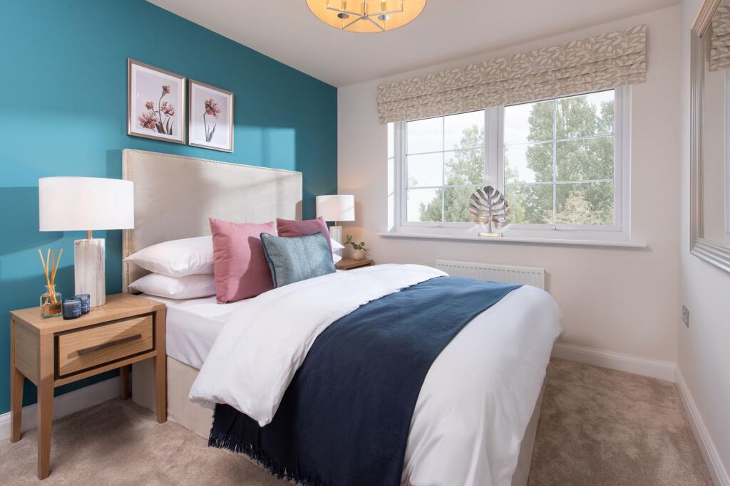 House in Doncaster, Harworth - More