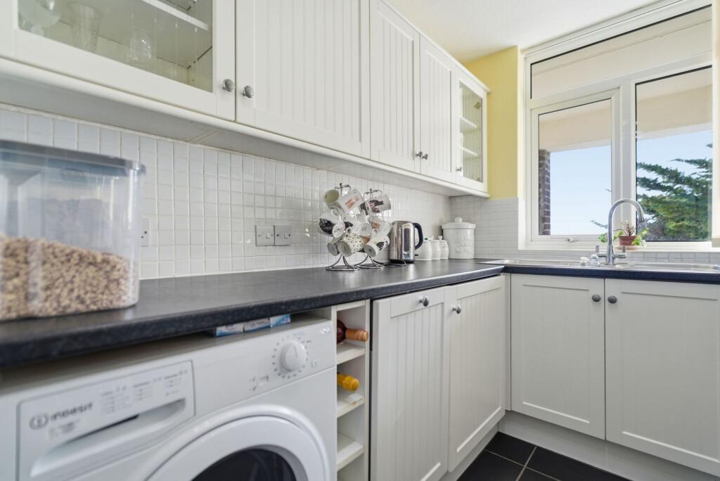 Apartment in Bristol - More