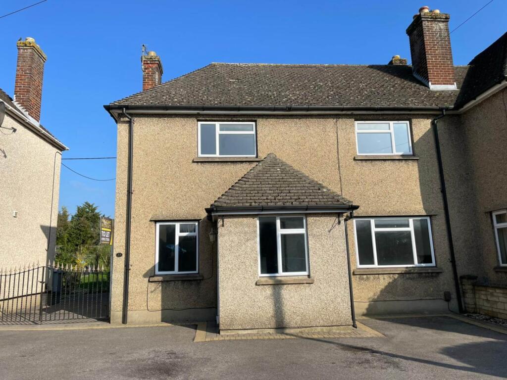 Main image of property: Moor Avenue, Witney