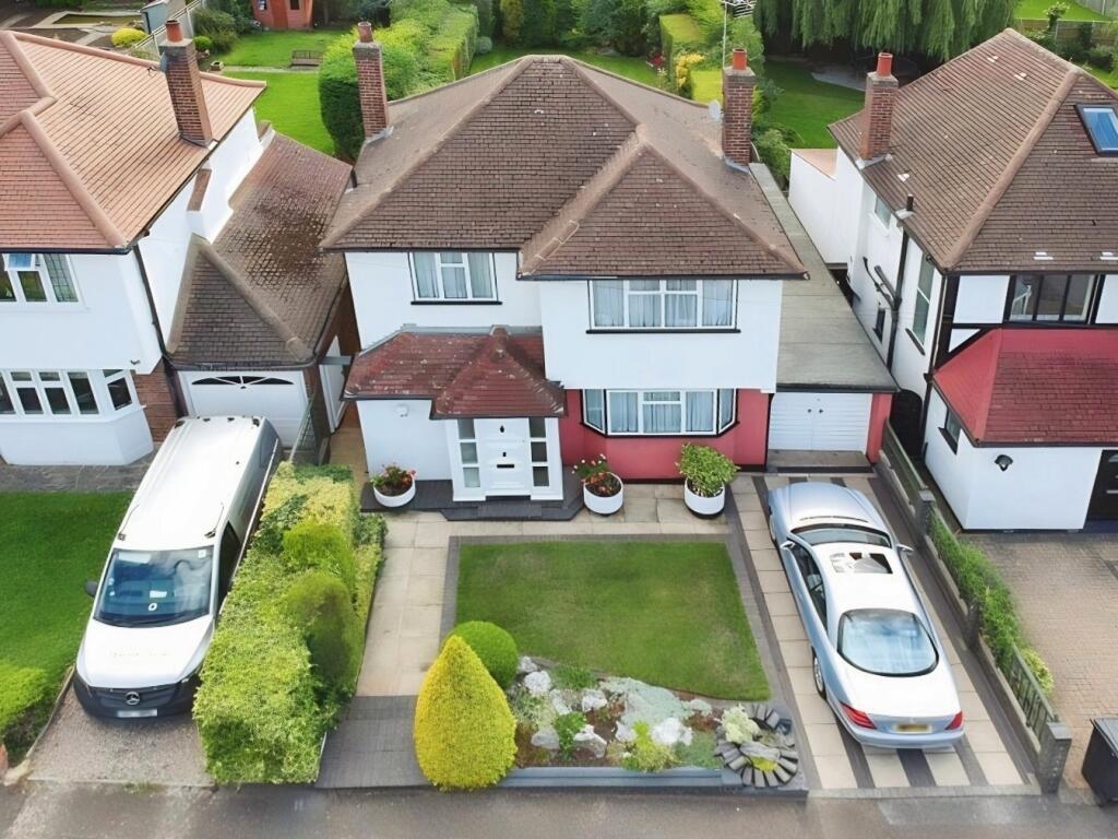 Main image of property: Dacre Gardens, Chigwell