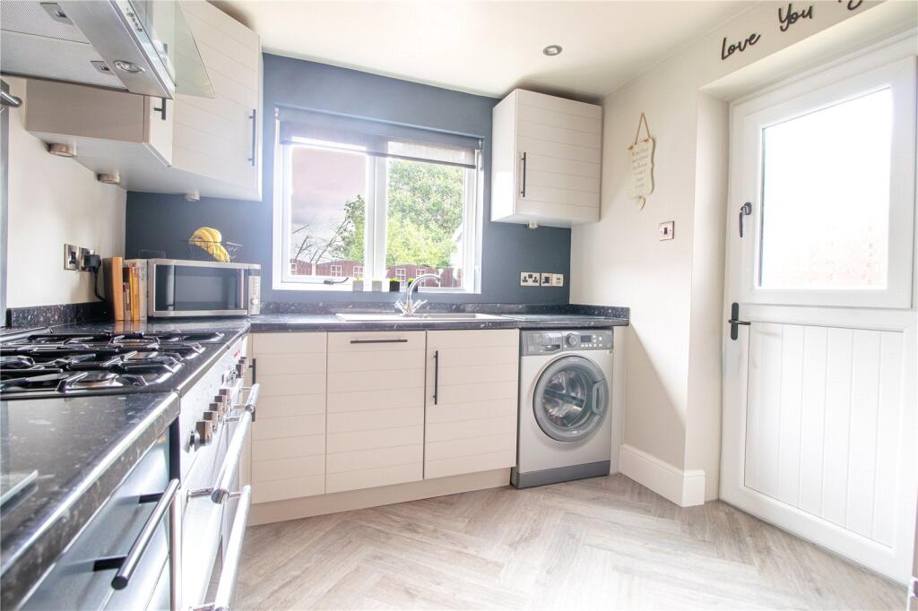 House in Barnsley, New Lodge, Athersley - More