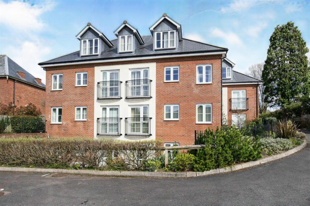Main image of property: 12 Clementine Court, Upton St. Leonards, Gloucester