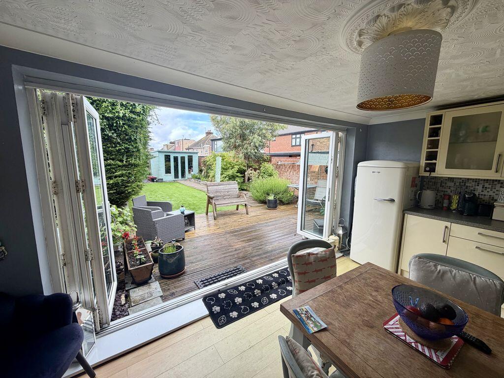House in Dartford, Brooklands, Fleet Estate - More