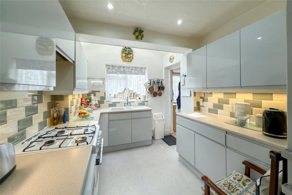 Additional image 3 of Hawthorn Close, Harpenden, Herts, AL5