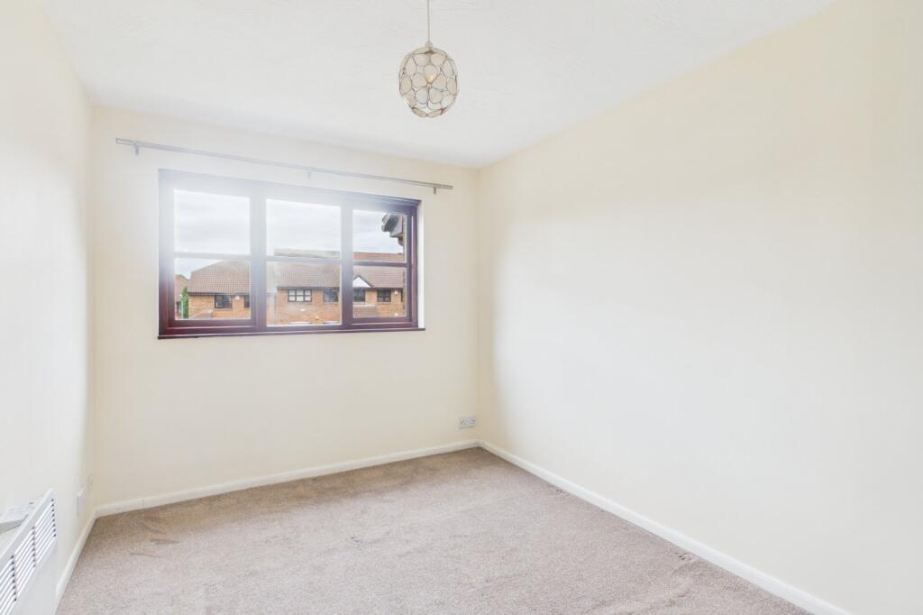 Apartment in Dartford, Stone - View 4