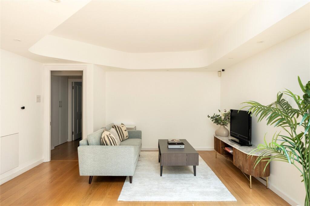 House in London, World's End, Brompton - More