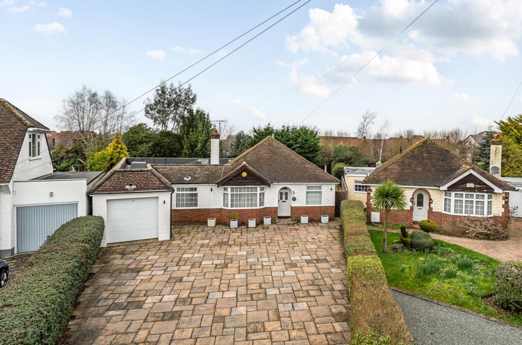 Main image of property: Roundle Avenue, Felpham, PO22