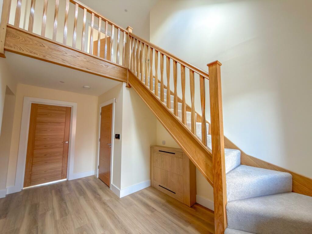 House in Hinckley and Bosworth, Burbage - View 3