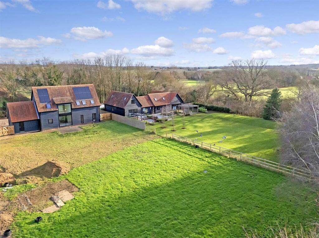 Brent Hall Road, Finchingfield photo 3
