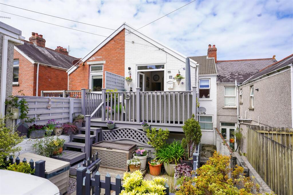 Main image of property: Queens Road, Mumbles, Swansea