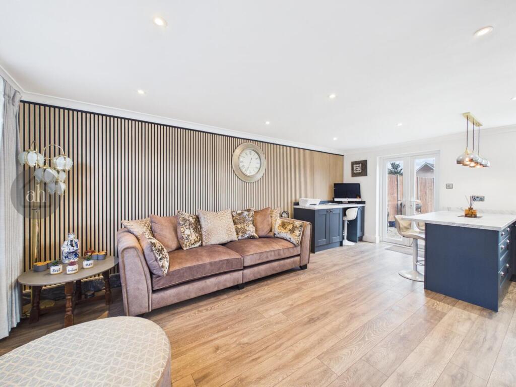 House in Ipswich - View 4