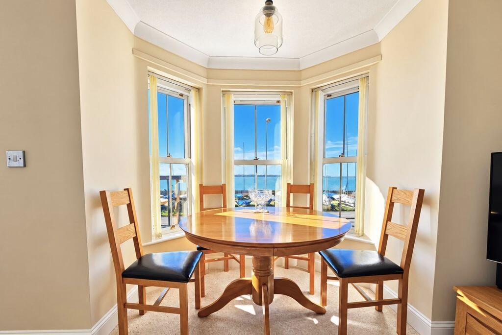 Apartment in Gosport, Lee-on-the-Solent - View 5
