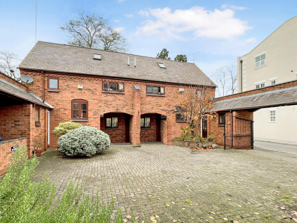Beauchamp Avenue, Leamington Spa, Warwickshire CV32 5HX photo 2