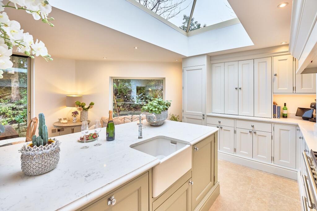 House in Wakefield - View 5