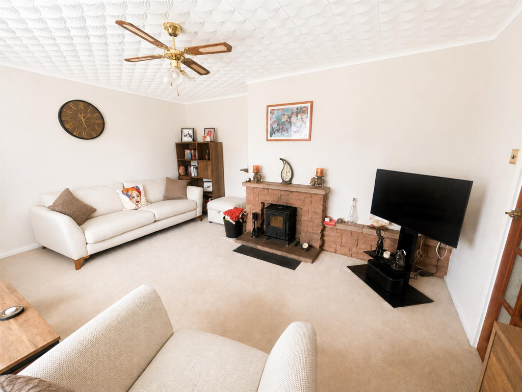 House in Taunton - View 3