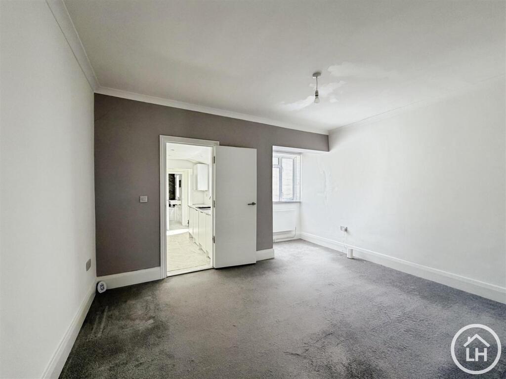 Napier Road, Gillingham - View 6