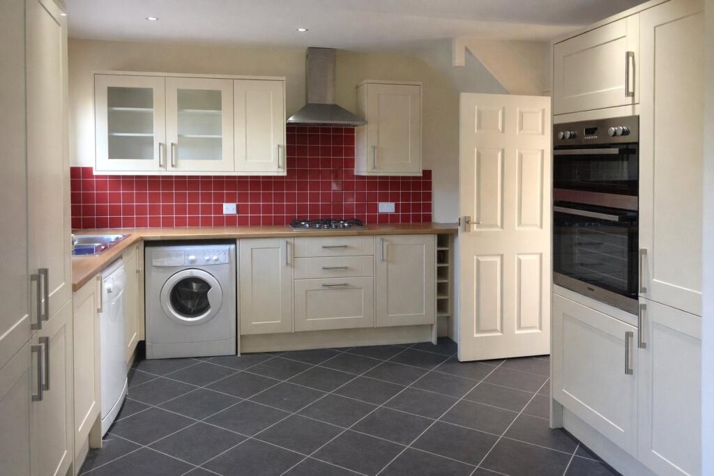 Bell Gardens, Orpington, BR5 photo 3