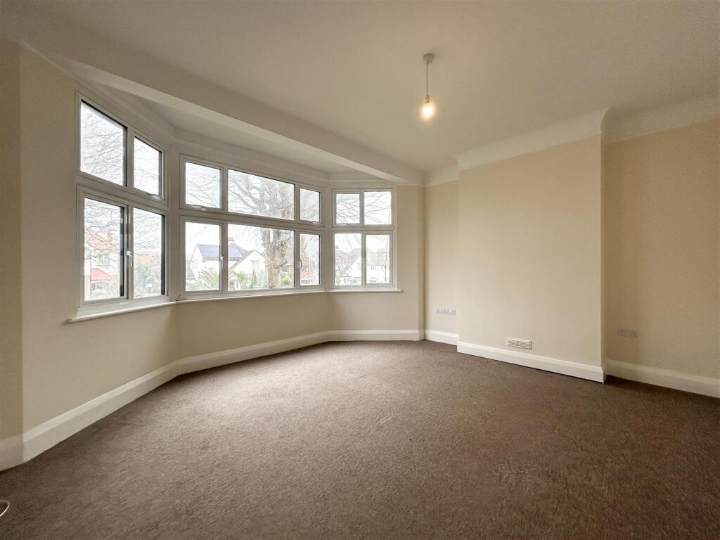 Apartment in Brighton - View 3