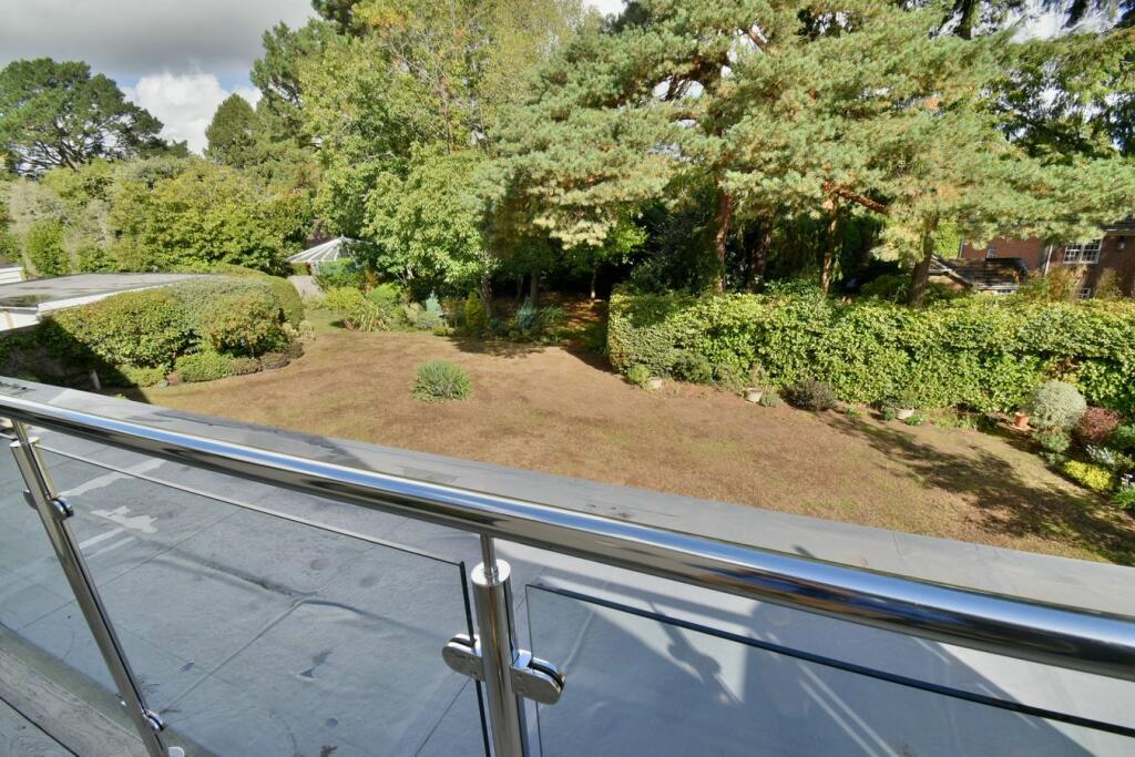 Apartment in West Parley, Dudsbury - More