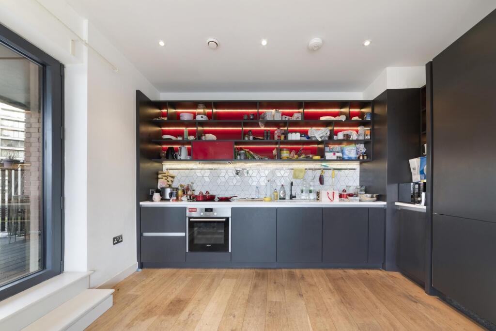 Apartment in London - View 2