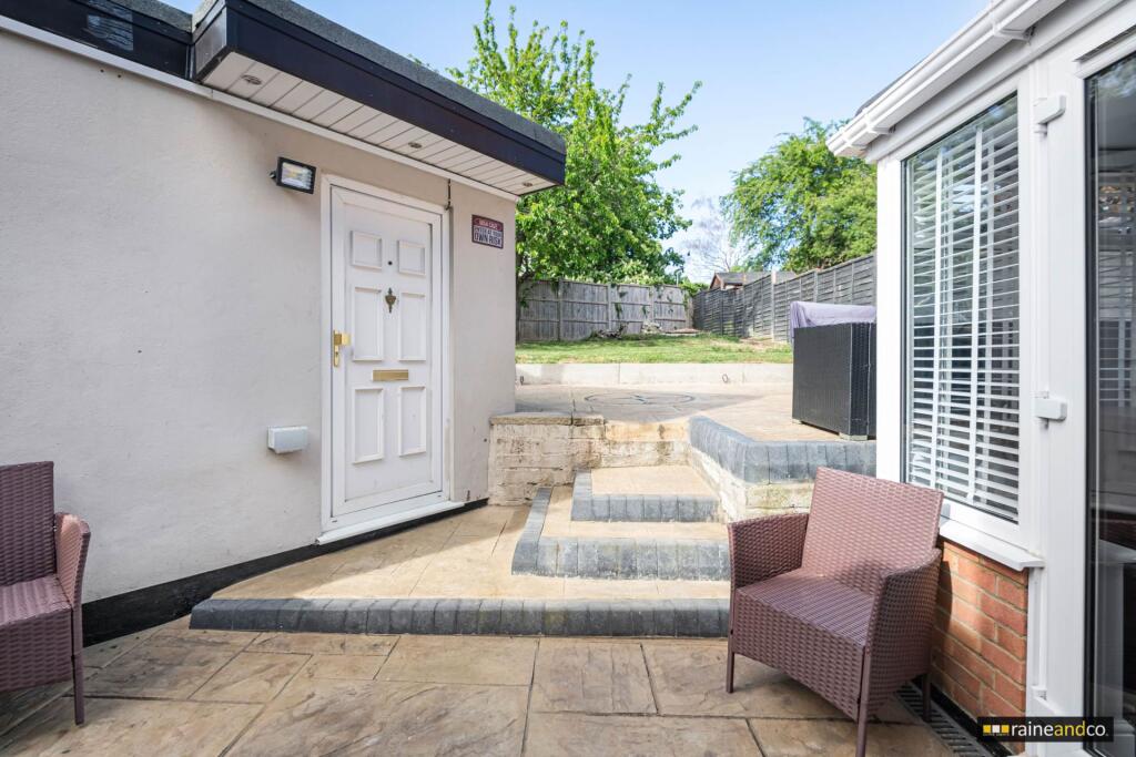 Additional image 24 of Robins Way, Hatfield