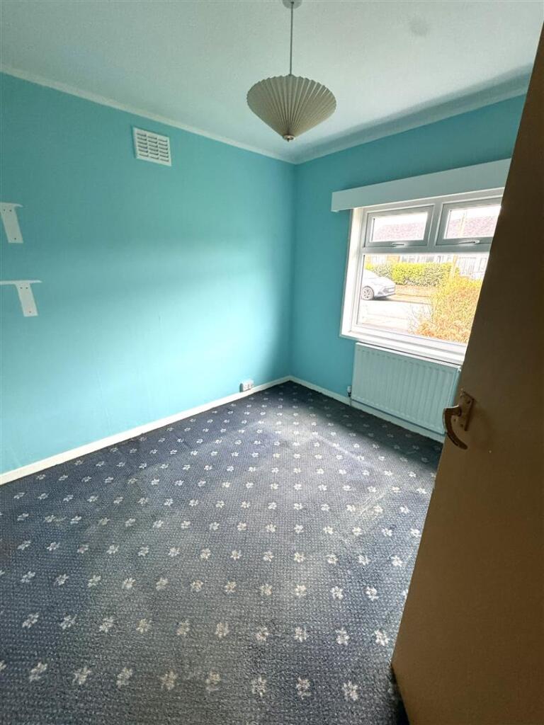 Gretdale Avenue, Lytham St. Annes photo 4