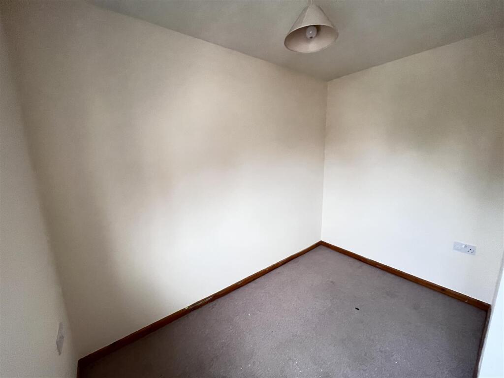 House in Yeovil, Somerset - View 5