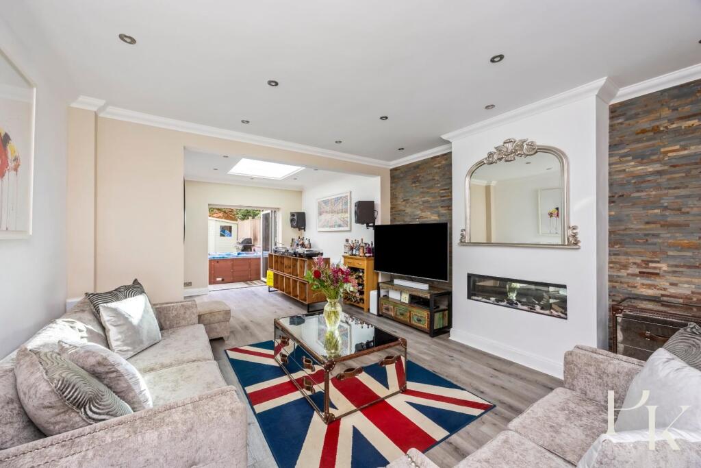 House in Hove, West Blatchington - More