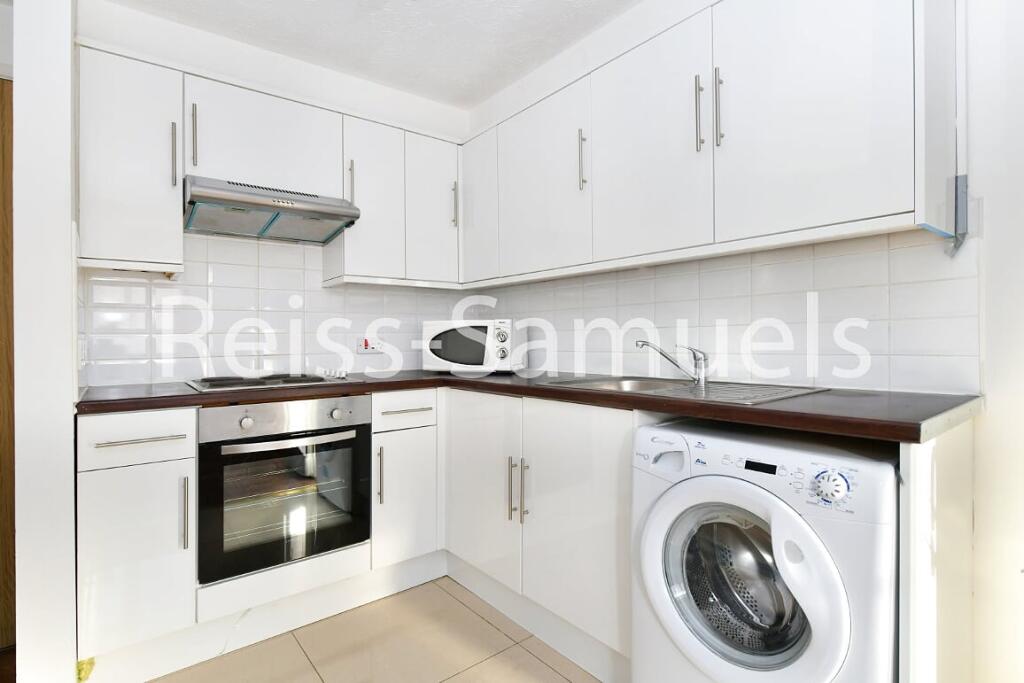 Apartment in London - View 5