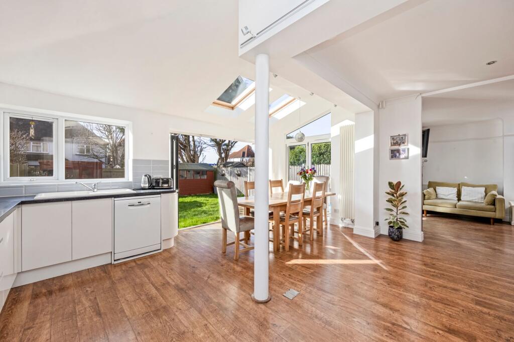 Glastonbury Road, Hove, BN3 photo 4