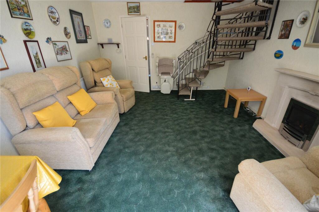 Repton Close, Luton, Bedfordshire, LU3 photo 4