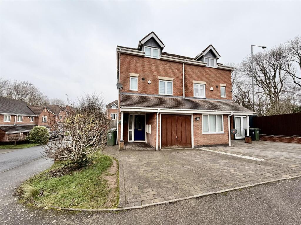 Main image of property: Kenneth Vincent Close, Redditch