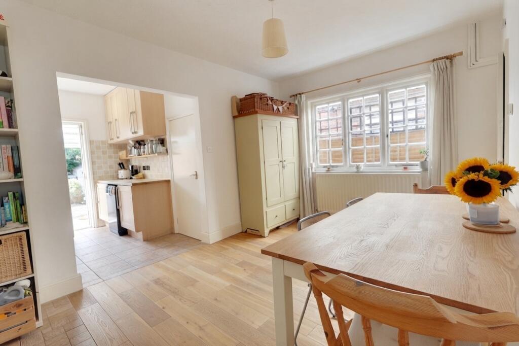 House in Southampton - View 4